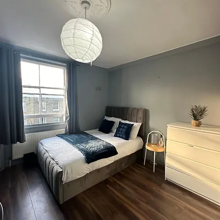 Luxury Room In A 4 Bedroom Flat! 4 Minutes Walk To Kingscross, St Pancras Londra Esterno foto