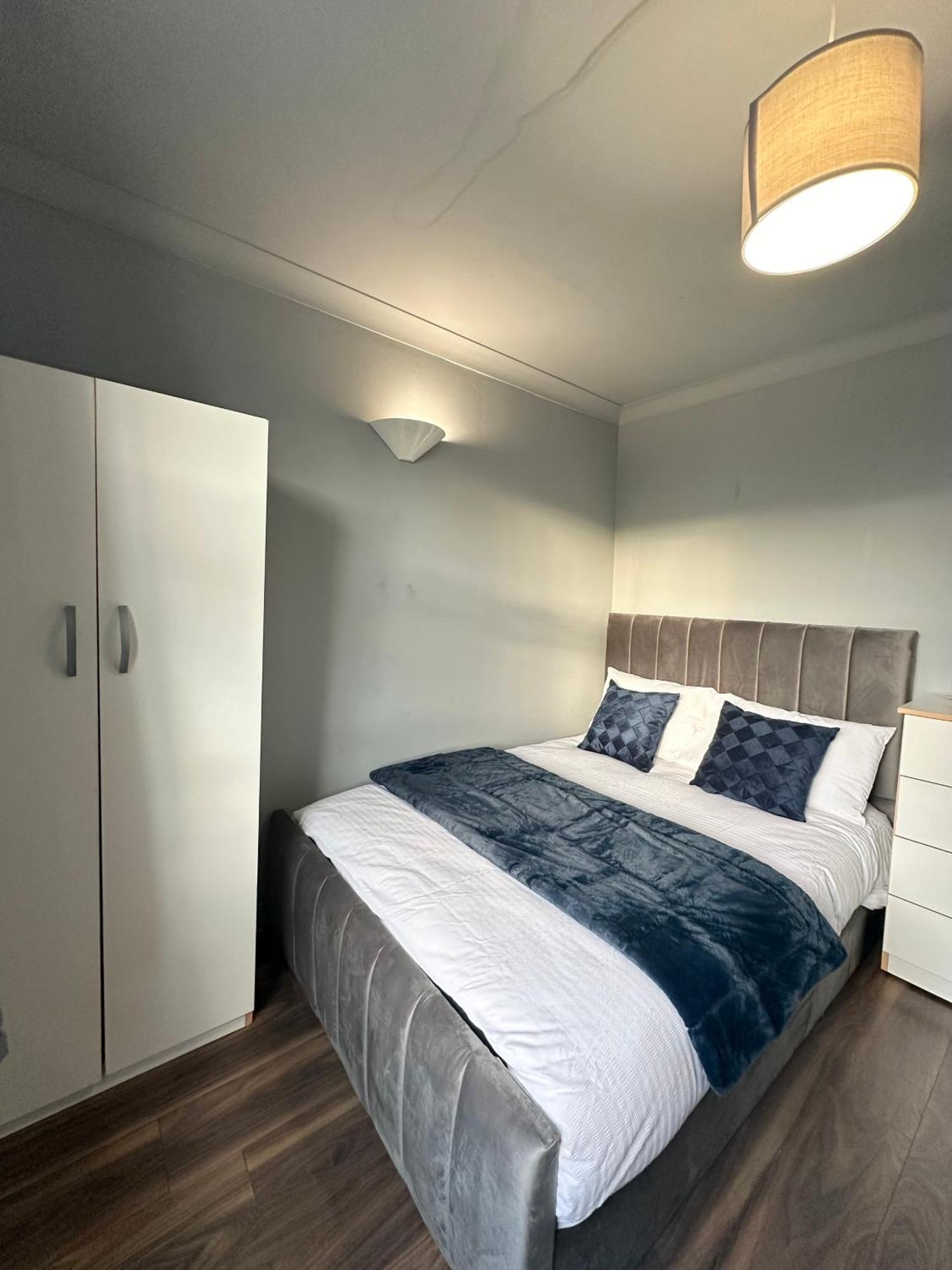 Luxury In A 4 Bedroom Flat! 4 Minutes Walk To Kingscross, St Pancras Alloggio in famiglia Londra